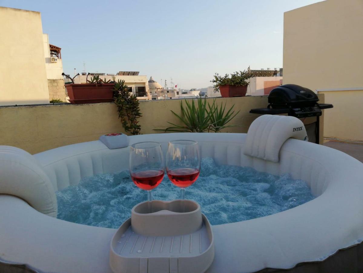 Studio Apartment With Private Terrace, Jacuzzi & Views Mosta Dış mekan fotoğraf